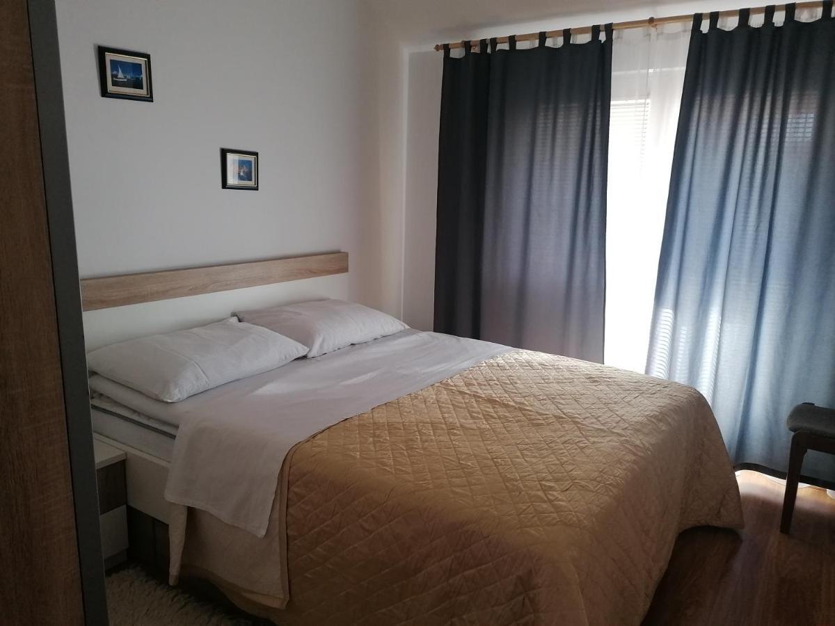 Apartments Tomas ベティナ エクステリア 写真