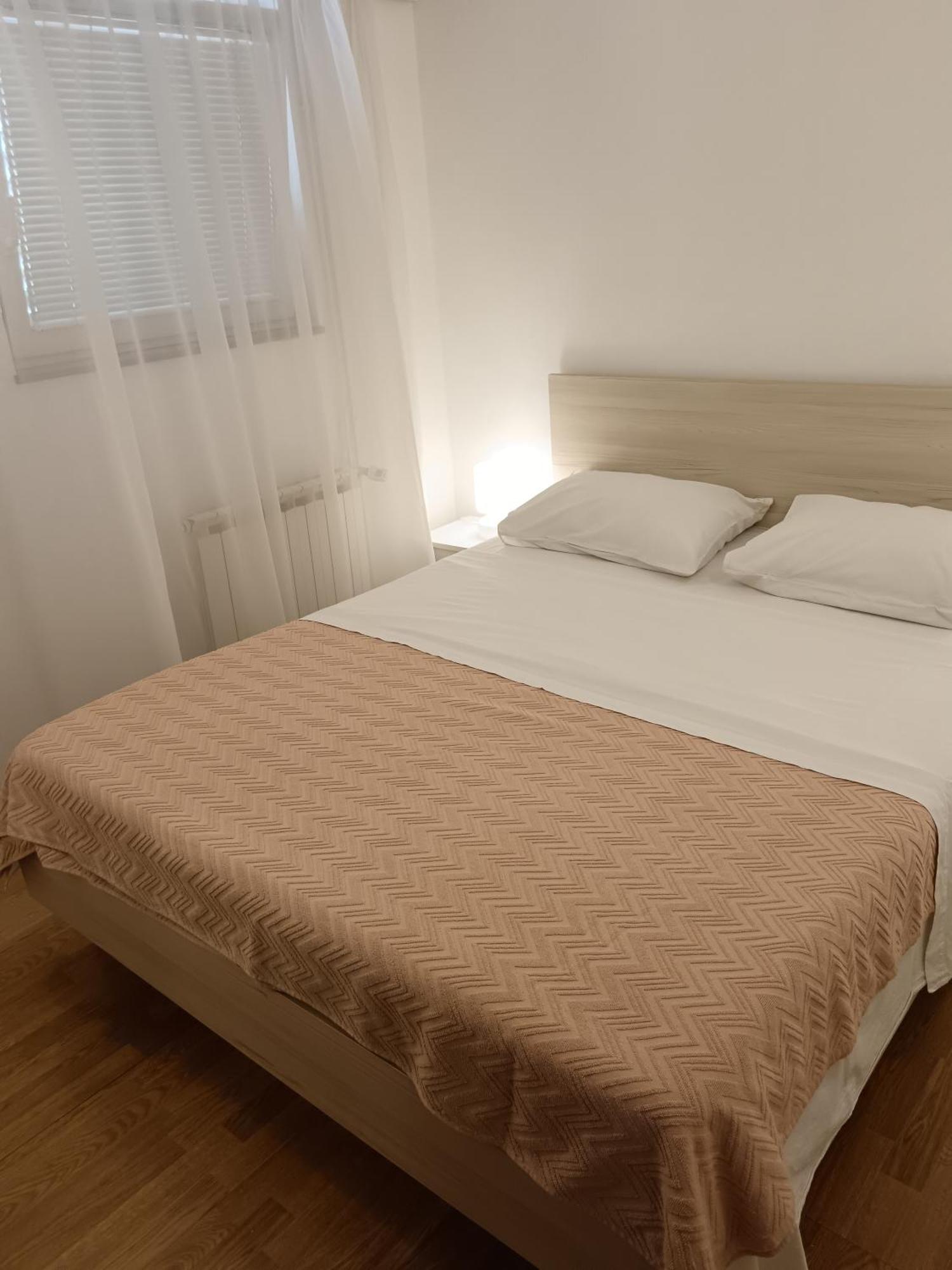 Apartments Tomas ベティナ エクステリア 写真